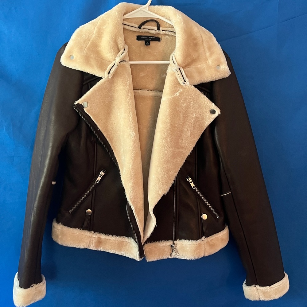 Romeo and Juliet Couture Faux fur lined faux leather dark brown medium EUC